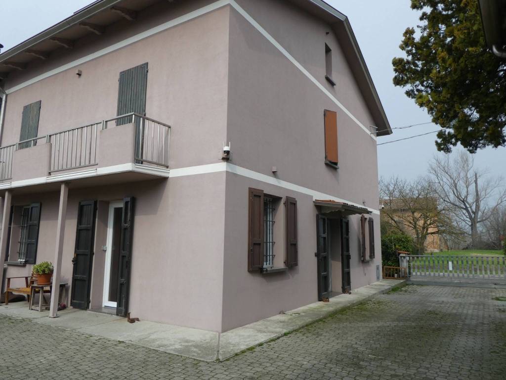 casa indipendente in vendita a Sissa Trecasali in zona San Nazzaro