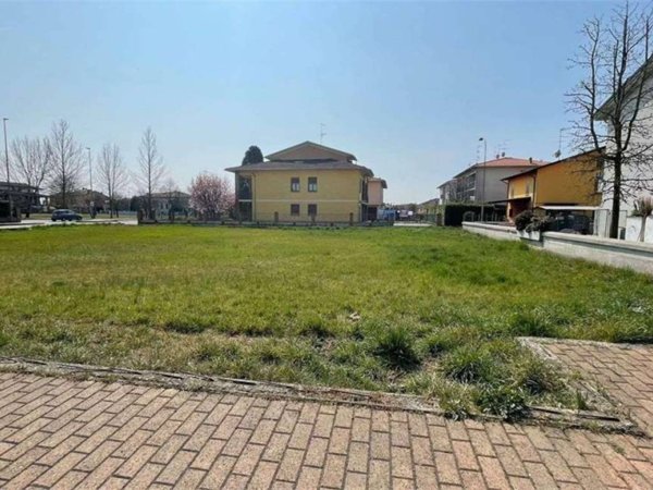terreno edificabile in vendita a Sissa Trecasali in zona Sissa