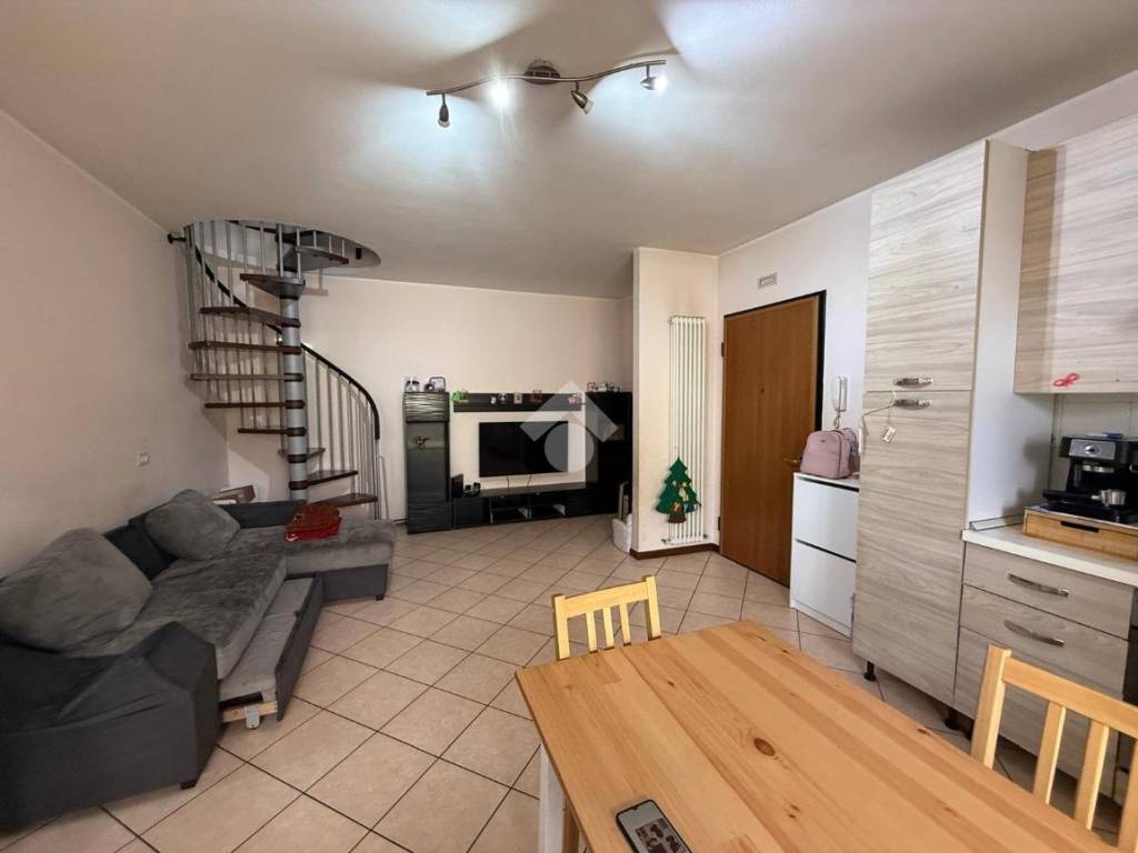 appartamento in vendita a Sissa Trecasali in zona Coltaro