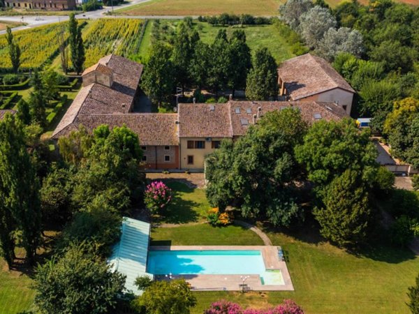 intera palazzina in vendita a Sissa Trecasali in zona Torricella
