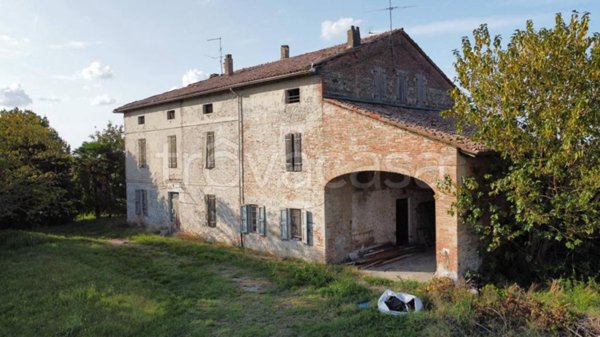casa indipendente in vendita a Sissa Trecasali