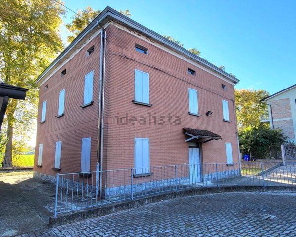 casa indipendente in vendita a Sissa Trecasali in zona Viarolo