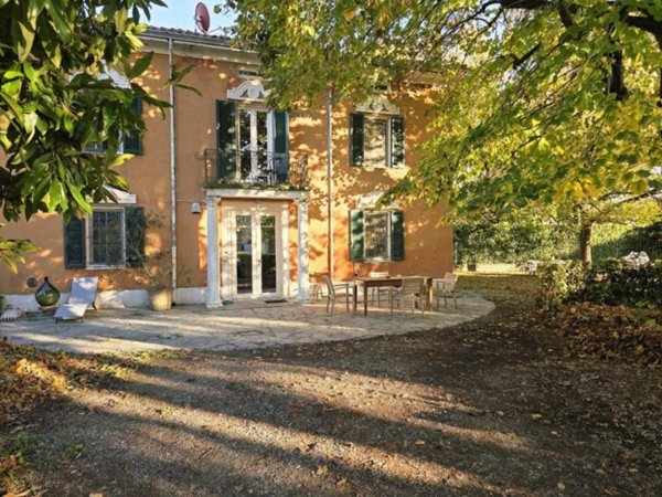 casa indipendente in vendita a Sissa Trecasali in zona Sissa