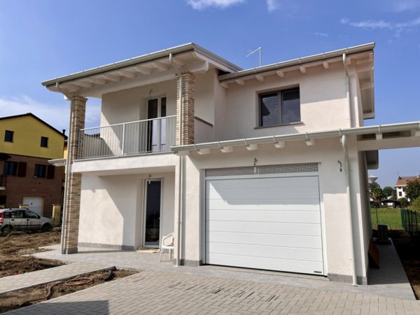 casa indipendente in vendita a Sissa Trecasali in zona Sissa