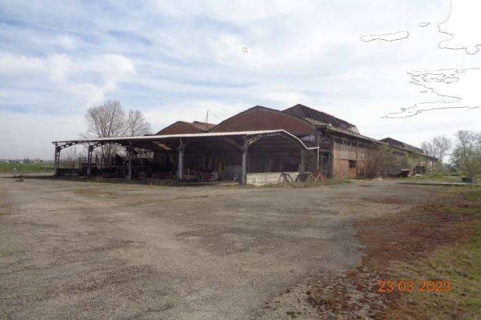 locale commerciale in vendita a Sissa Trecasali