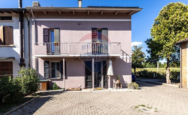 casa indipendente in vendita a Sissa Trecasali in zona San Nazzaro