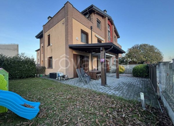 appartamento in vendita a Sissa Trecasali in zona Ronco Campo Canneto