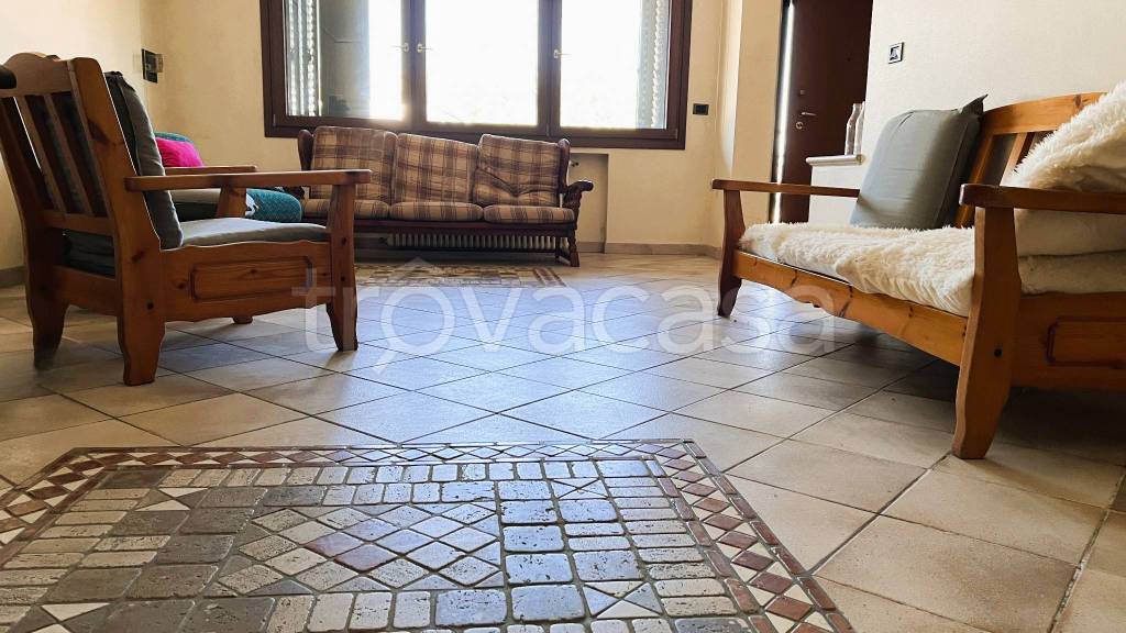 appartamento in vendita a Sissa Trecasali in zona Sissa