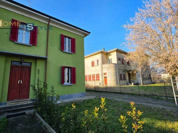 casa indipendente in vendita a Sissa Trecasali in zona Gramignazzo