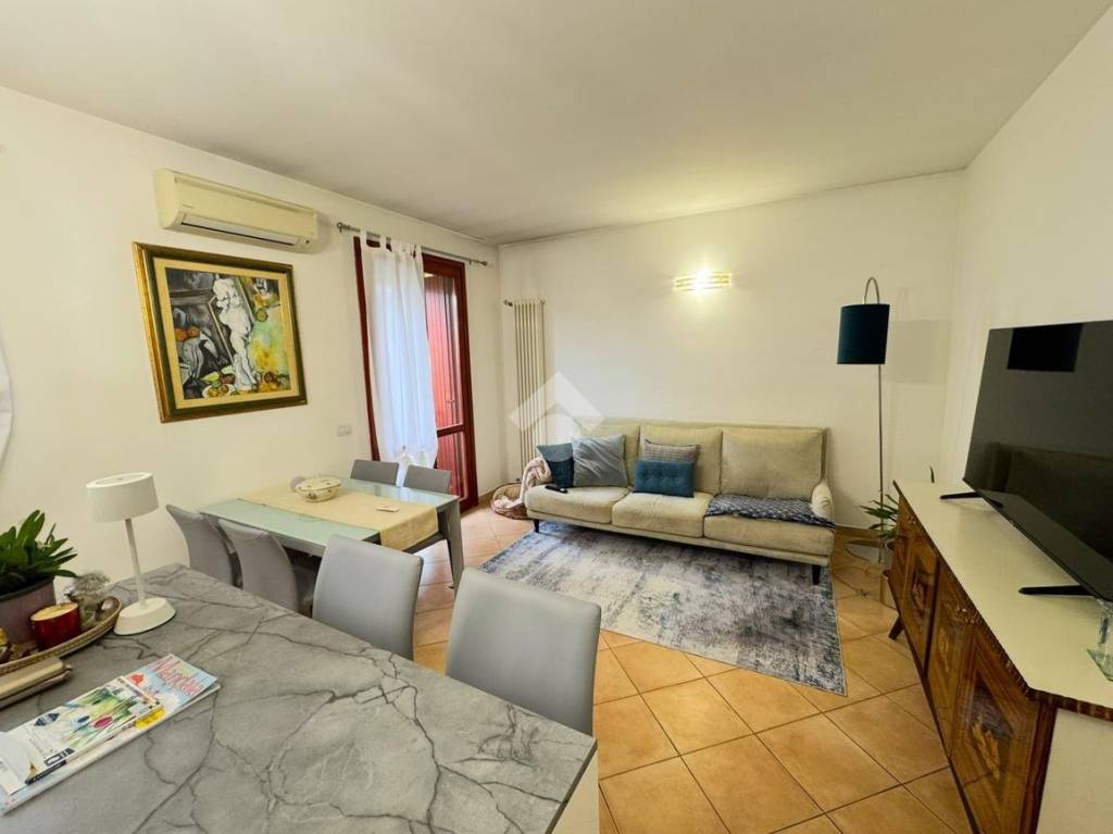 appartamento in vendita a Sissa Trecasali in zona Sissa