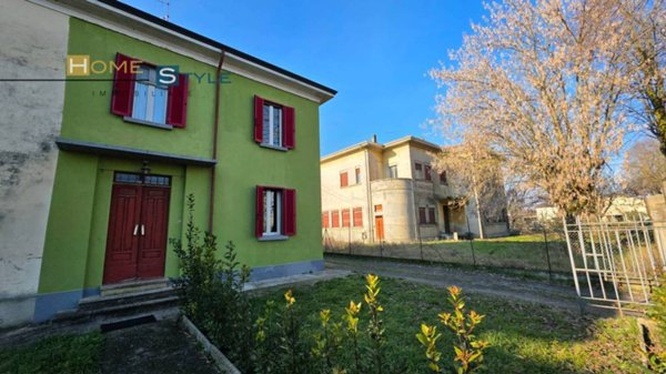 casa indipendente in vendita a Sissa Trecasali in zona Gramignazzo