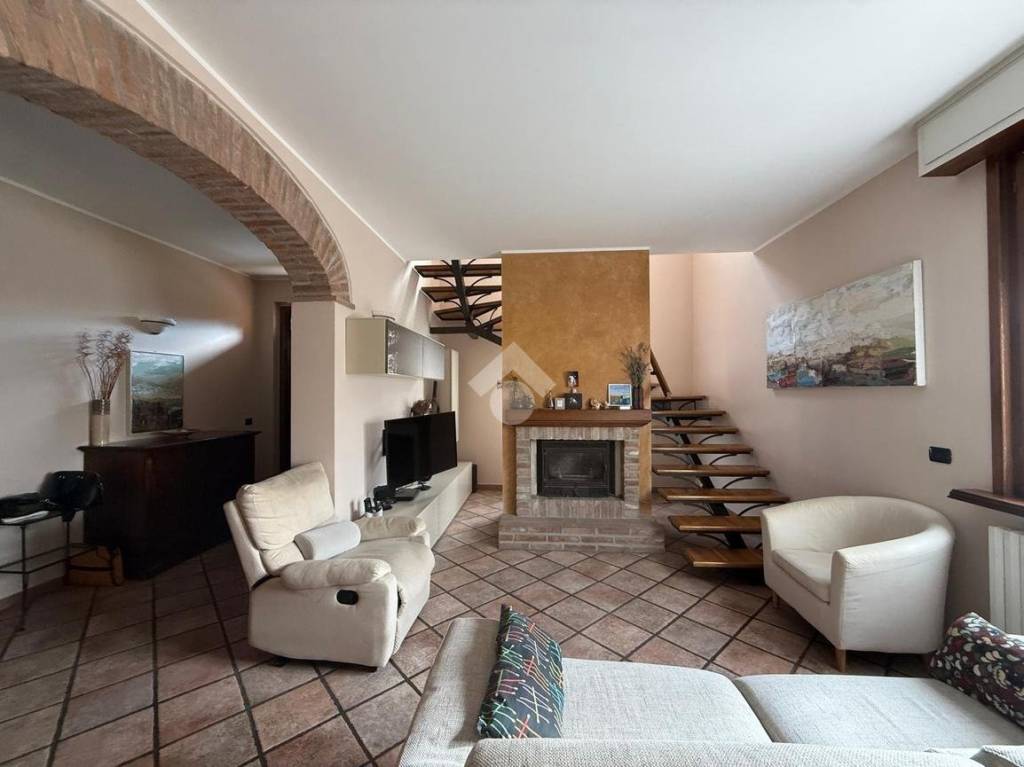 casa indipendente in vendita a Sissa Trecasali in zona Coltaro