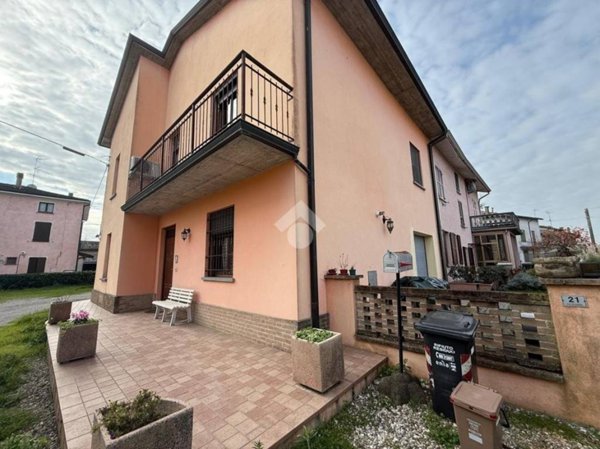 casa indipendente in vendita a Sissa Trecasali in zona Coltaro
