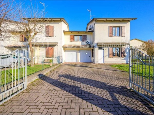 casa indipendente in vendita a Sissa Trecasali