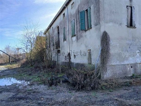 casa indipendente in vendita a Sissa Trecasali in zona Trecasali
