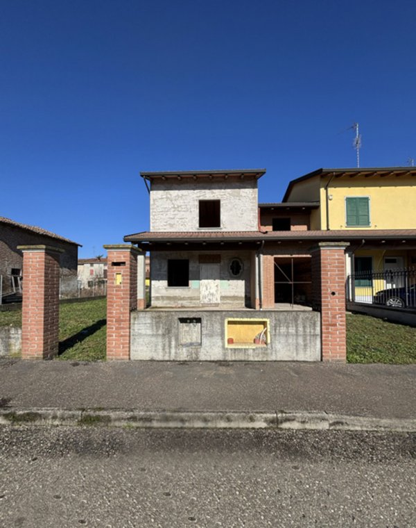 casa indipendente in vendita a Sissa Trecasali in zona Gramignazzo
