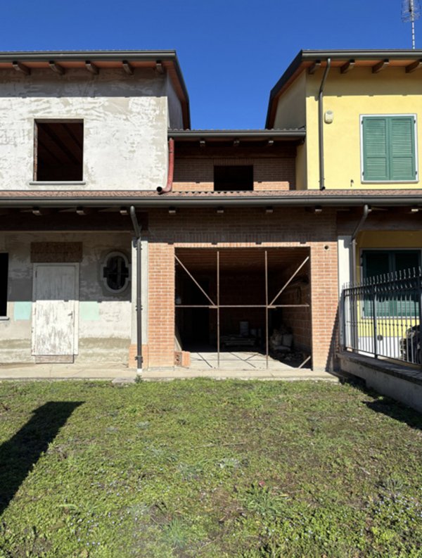 casa indipendente in vendita a Sissa Trecasali in zona Gramignazzo