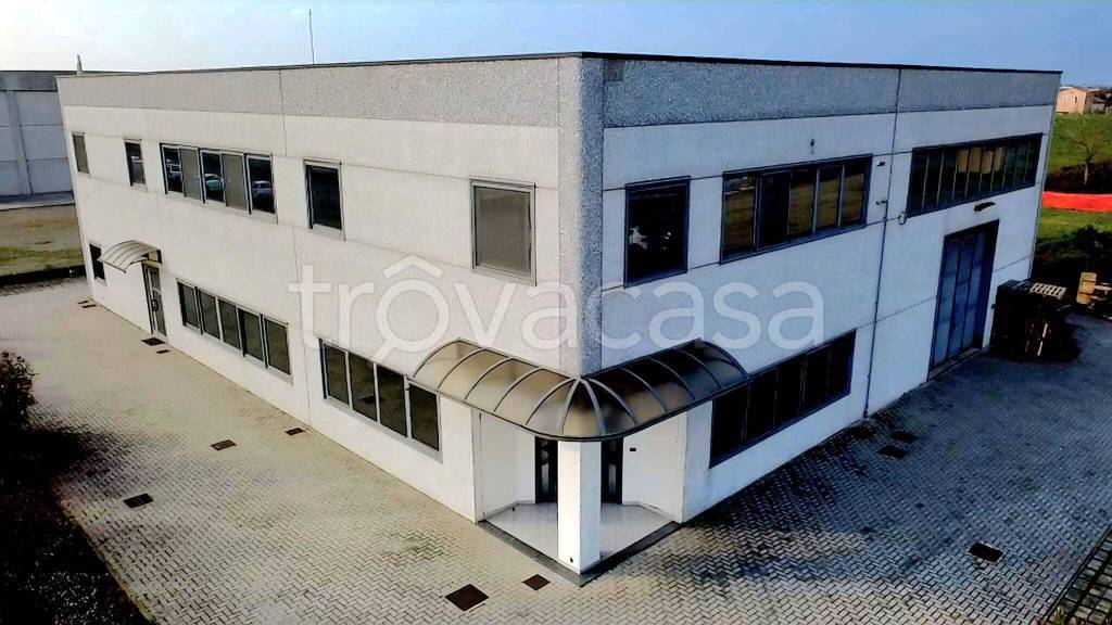 locale commerciale in vendita a Sissa Trecasali in zona Sissa