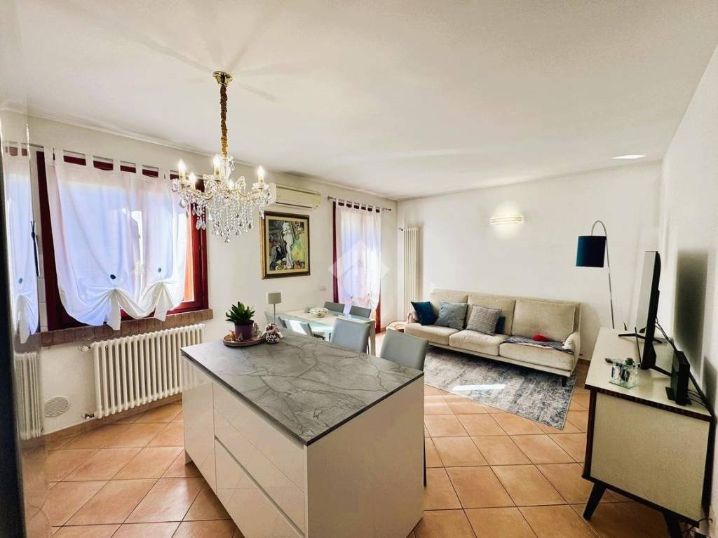 appartamento in vendita a Sissa Trecasali in zona Sissa