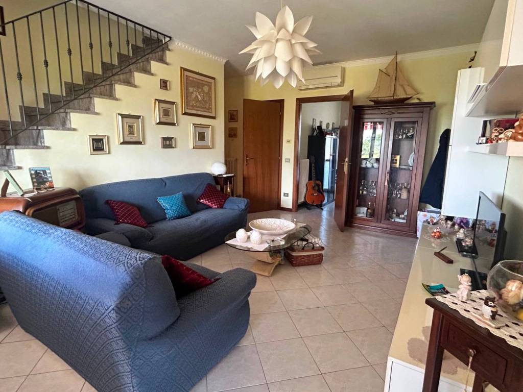 casa indipendente in vendita a Sissa Trecasali in zona Trecasali