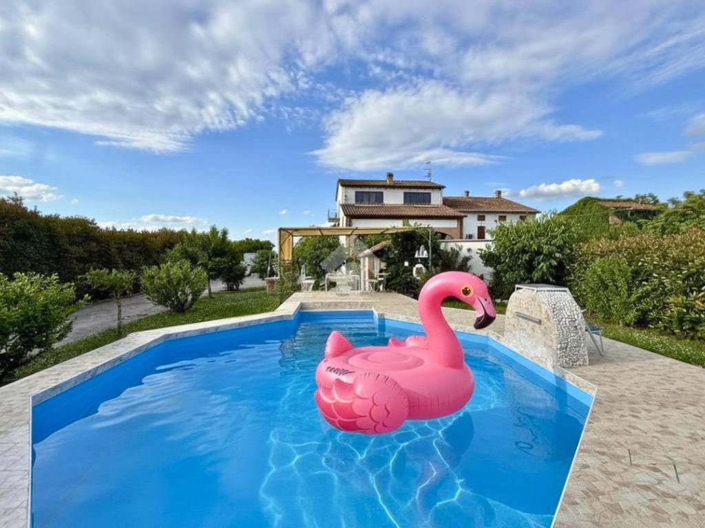 casa indipendente in vendita a Sissa Trecasali in zona San Nazzaro