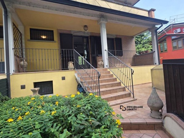 casa indipendente in vendita a Sissa Trecasali