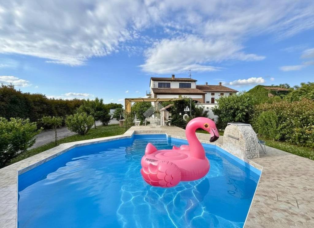 casa indipendente in vendita a Sissa Trecasali in zona San Nazzaro