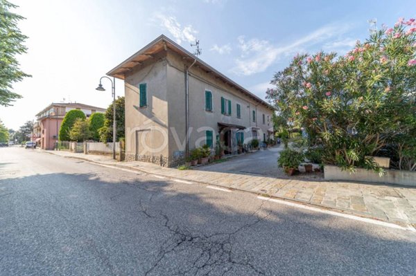 casa indipendente in vendita a Sissa Trecasali in zona Sissa