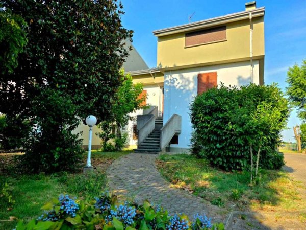 casa indipendente in vendita a Sissa Trecasali in zona San Quirico