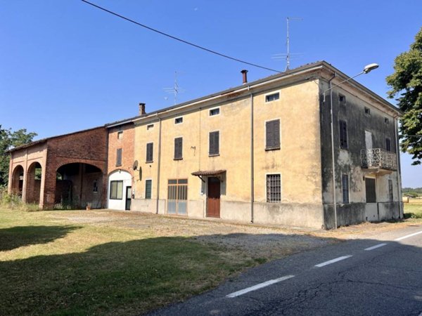 casa indipendente in vendita a Sissa Trecasali in zona Sissa