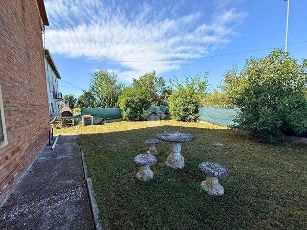 appartamento in vendita a Sissa Trecasali in zona Torricella
