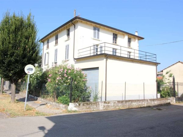 casa indipendente in vendita a Polesine Zibello in zona Polesine Parmense