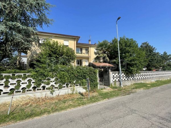 appartamento in vendita a Polesine Zibello in zona Zibello