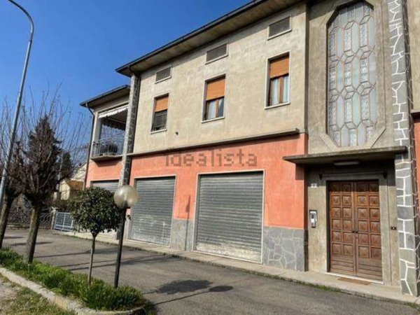 casa indipendente in vendita a Polesine Zibello in zona Pieveottoville