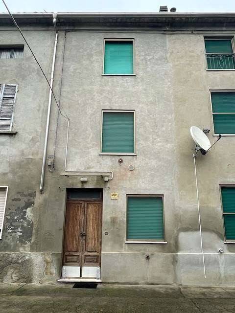 casa indipendente in vendita a Polesine Zibello in zona Zibello