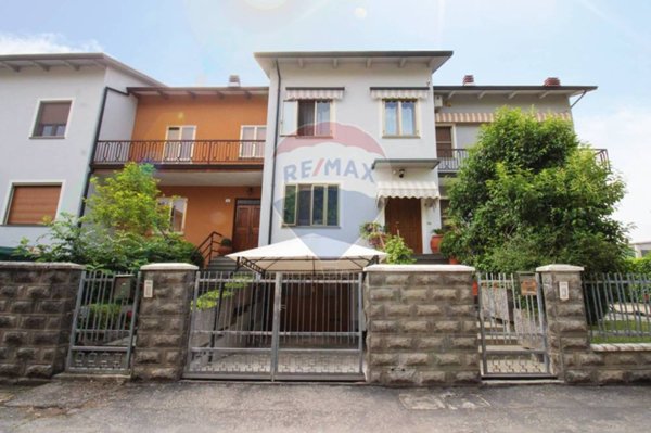 casa indipendente in vendita a Polesine Zibello in zona Zibello
