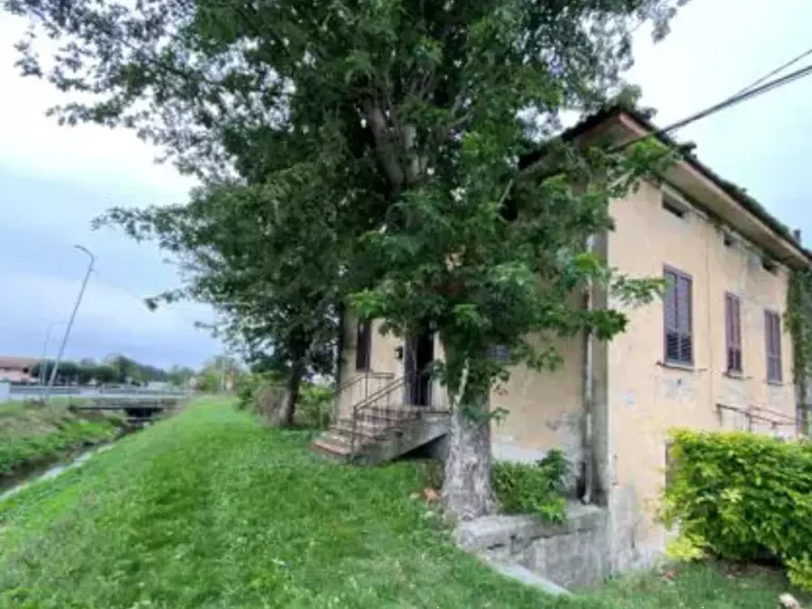 casa indipendente in vendita a Polesine Zibello in zona Polesine Parmense