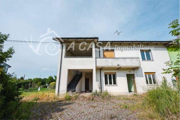 casa indipendente in vendita a Polesine Zibello