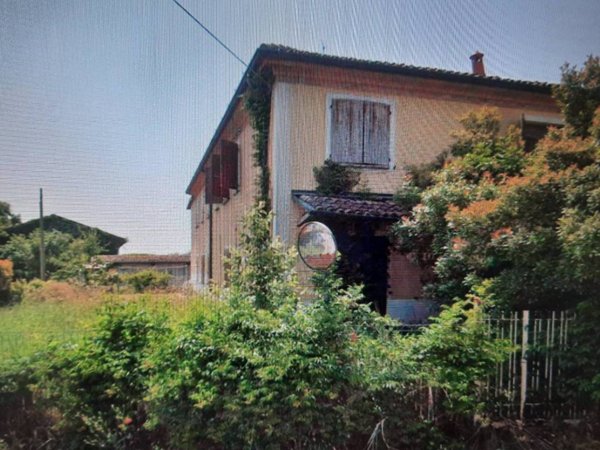 appartamento in vendita a Polesine Zibello in zona Vidalenzo