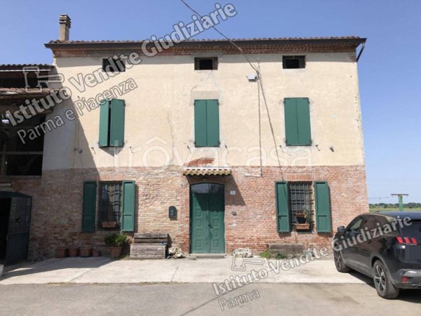 negozio in vendita a Polesine Zibello