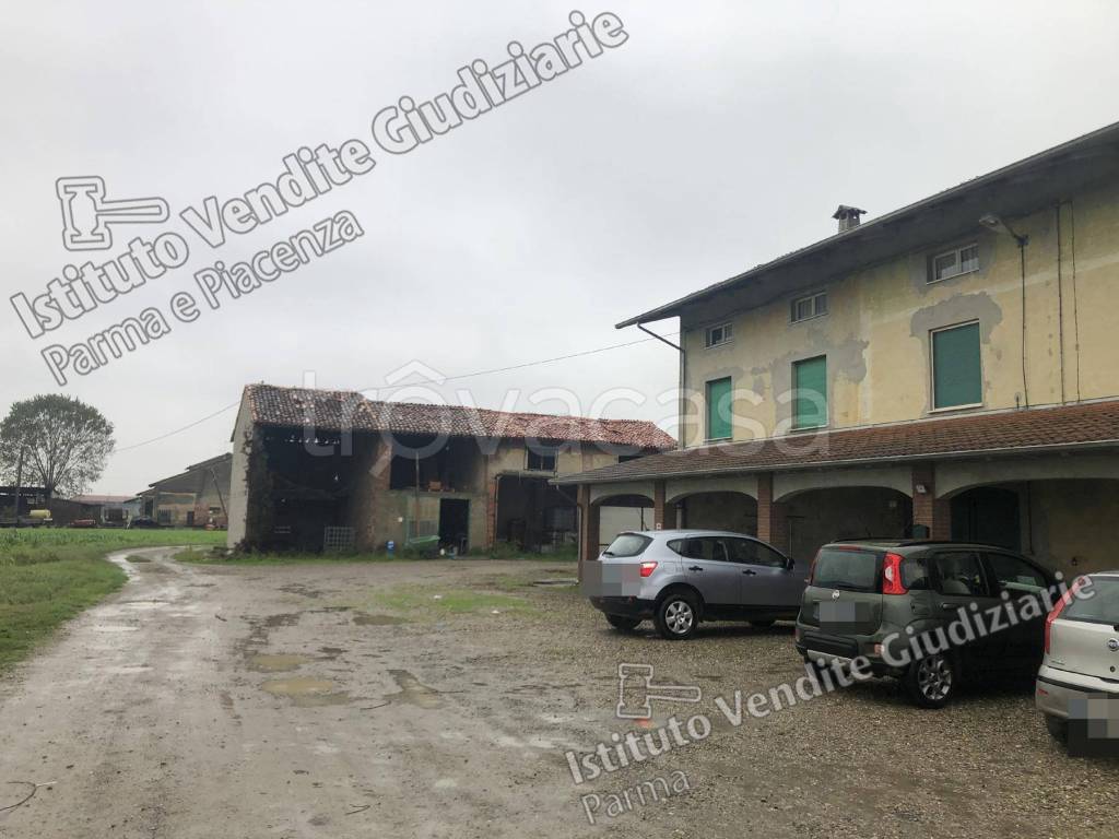 negozio in vendita a Polesine Zibello