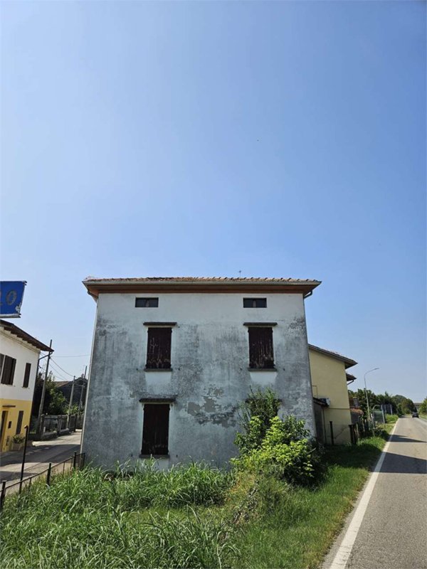 casa semindipendente in vendita a Polesine Zibello