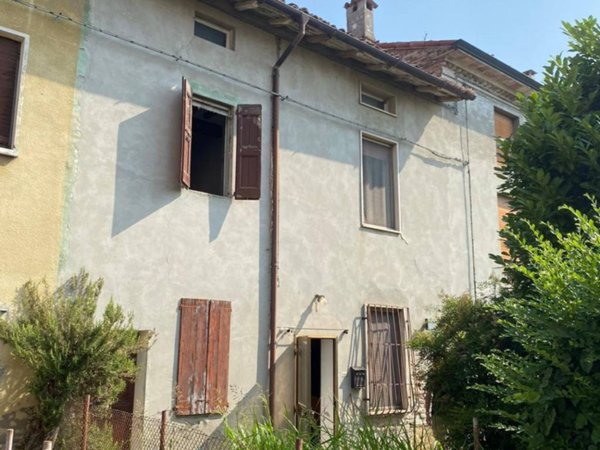 casa indipendente in vendita a Polesine Zibello in zona Zibello