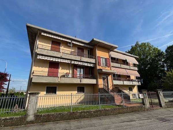 appartamento in vendita a Polesine Zibello in zona Polesine Parmense