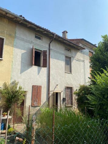 casa indipendente in vendita a Polesine Zibello in zona Pieveottoville
