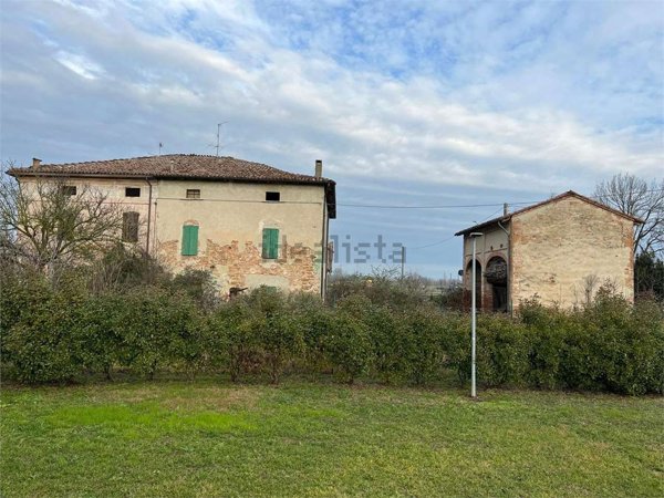 casale in vendita a Polesine Zibello in zona Zibello