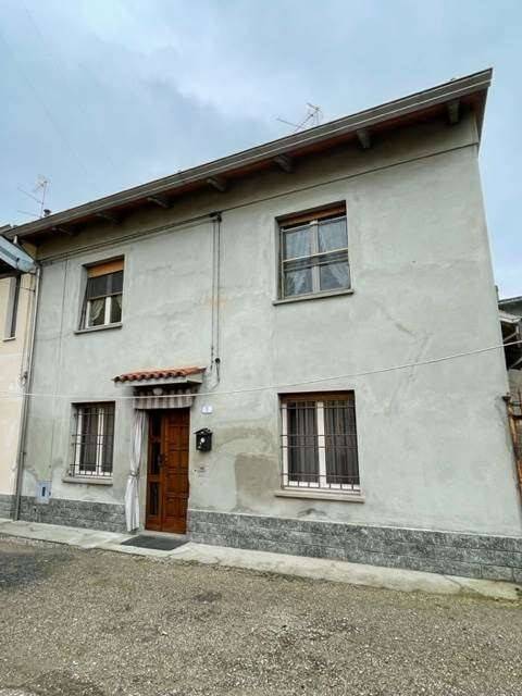 casa indipendente in vendita a Polesine Zibello in zona Pieveottoville