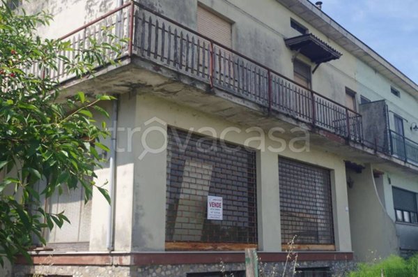 casa indipendente in vendita a Polesine Zibello in zona Vidalenzo
