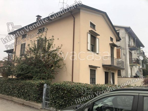 casa indipendente in vendita a Polesine Zibello in zona Zibello