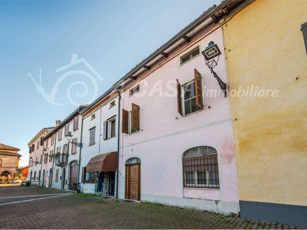 casa indipendente in vendita a Polesine Zibello in zona Zibello